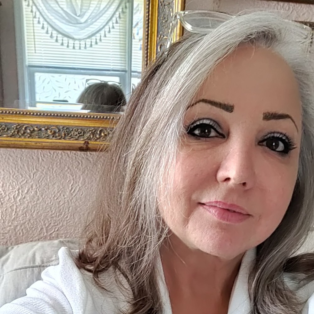 Meet your Posher, Posh